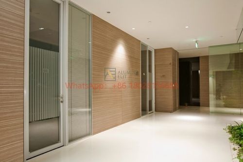 সম্পর্কে সর্বশেষ কোম্পানী সমাধান কীভাবে ইস্পাত এবং অ্যালুমিনিয়াম গ্লাস পার্টিশন আধুনিক স্থানকে উন্নত করে: ডিজাইন শৈলী এবং নান্দনিকতা ব্যাখ্যা করা হয়েছে