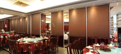 সম্পর্কে সর্বশেষ কোম্পানী সমাধান আপনার জায়গার জন্য সঠিক চলনশীল দেয়াল নির্বাচন করা